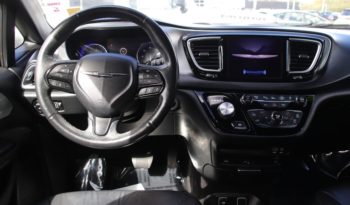 
										Used 2019 Chrysler Pacifica full									