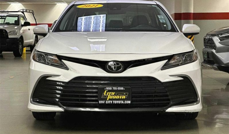 
								Used 2021 Toyota Camry full									