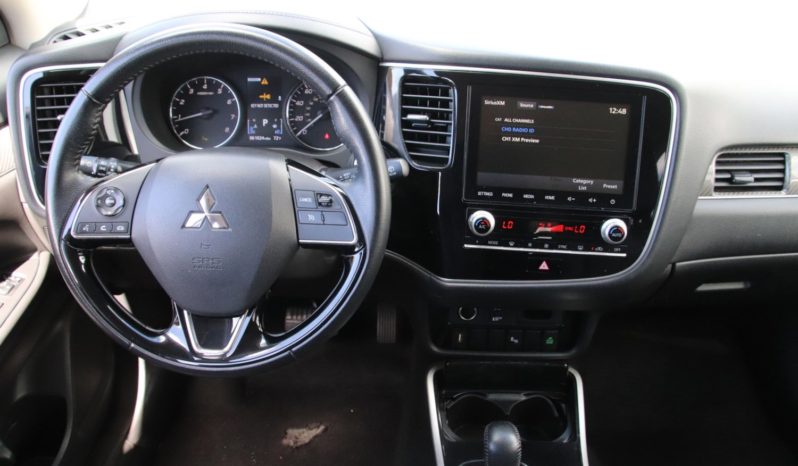 
								Used 2020 Mitsubishi Outlander full									