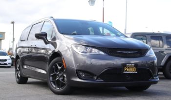 
										Used 2019 Chrysler Pacifica full									