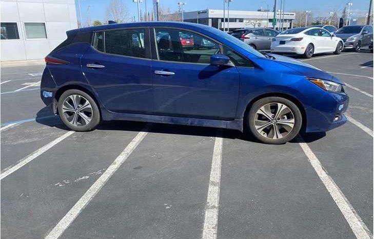 
								Used 2021 Nissan Leaf full									