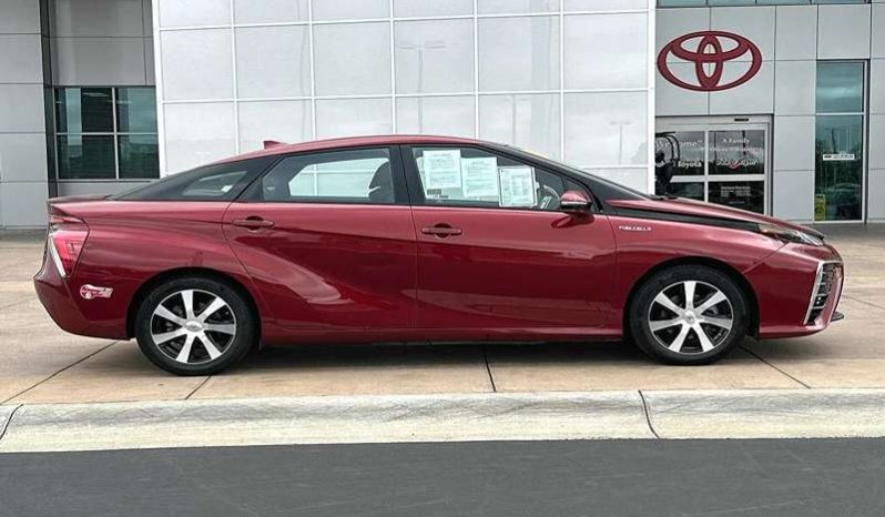 
								Used 2017 Toyota Mirai full									