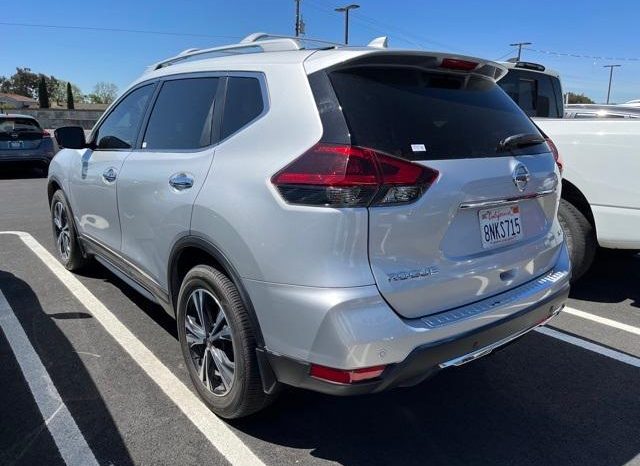 
								Used 2019 Nissan Rogue full									