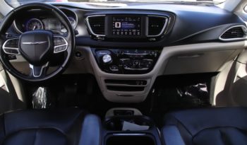 
										Used 2019 Chrysler Pacifica full									