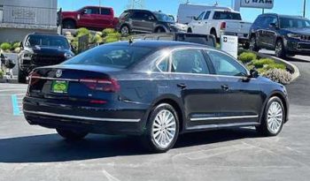 
										Used 2017 Volkswagen Passat full									