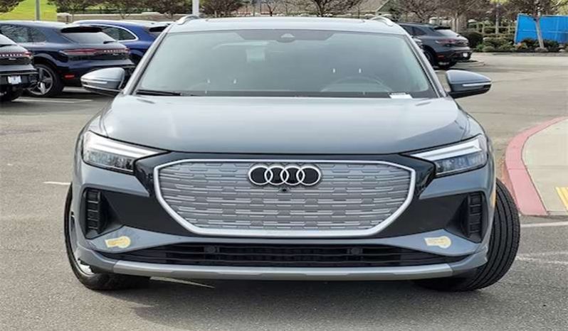 
								Used 2022 Audi Q4 e-tron full									