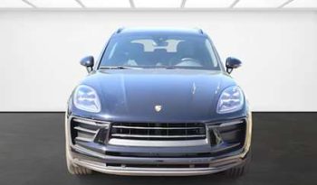 
										Used 2022 Porsche Macan full									