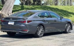 Used 2022 Lexus ES 300h