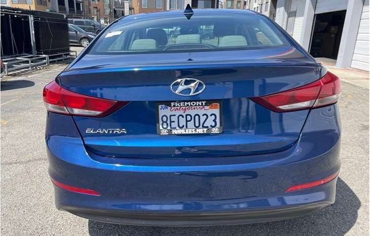 
								Used 2018 Hyundai Elantra full									