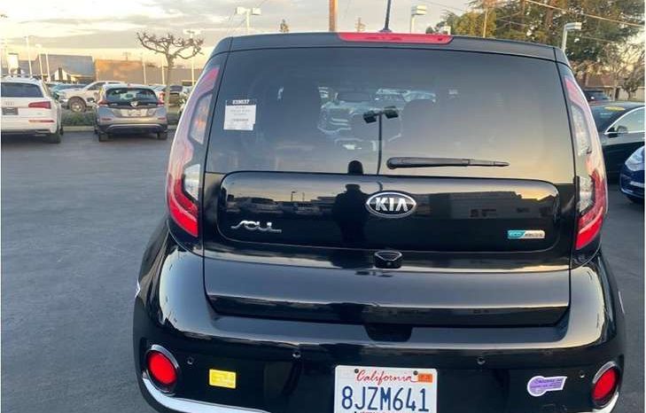 
								Used 2019 Kia Soul full									