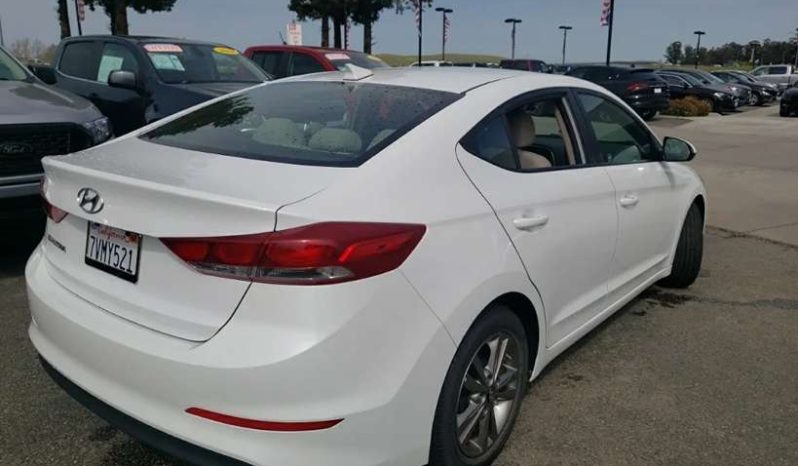 
								Used 2017 Hyundai Elantra full									