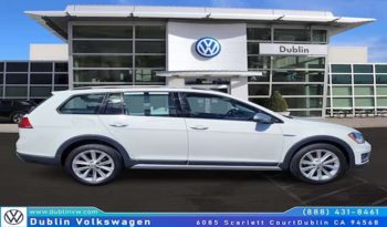 
										Used 2017 Volkswagen Golf full									