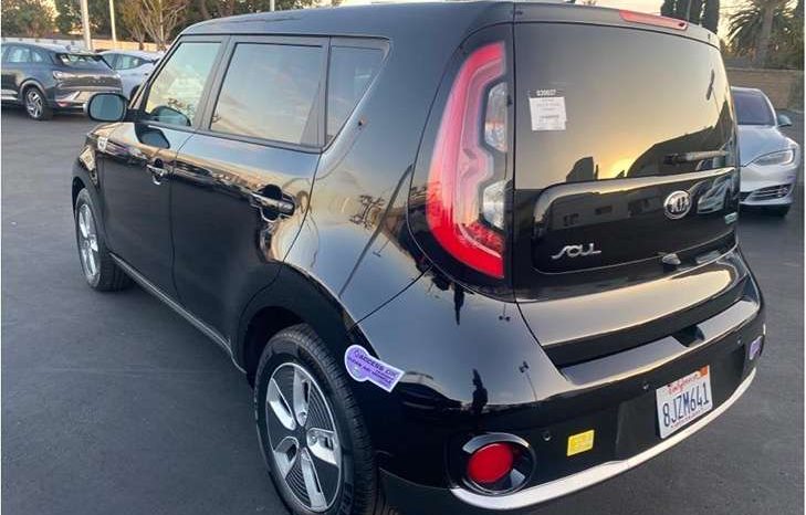 
								Used 2019 Kia Soul full									