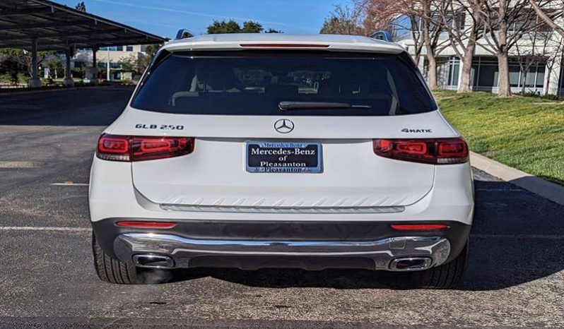 
								Used 2022 Mercedes-Benz GLB 250 full									