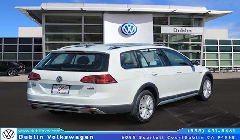 
								Used 2017 Volkswagen Golf full									