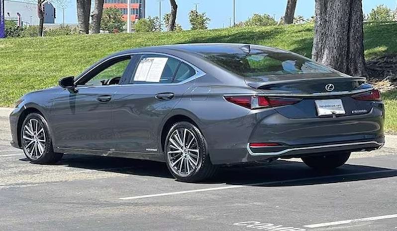 
								Used 2022 Lexus ES 300h full									