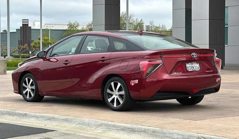 
								Used 2017 Toyota Mirai full									