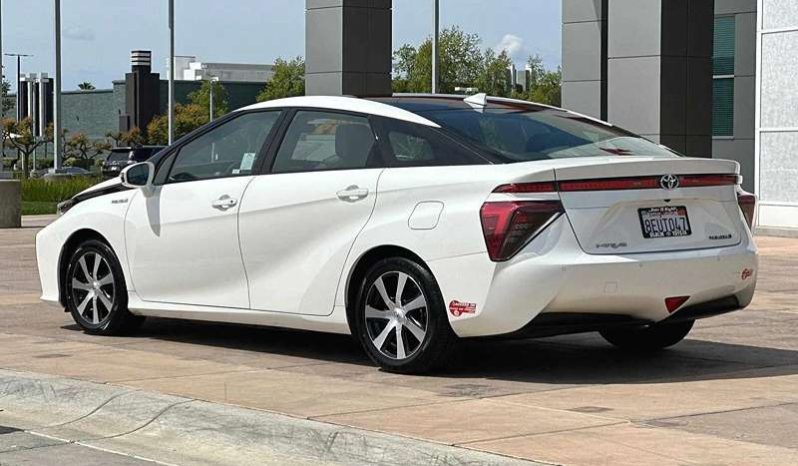 
								Used 2018 Toyota Mirai full									