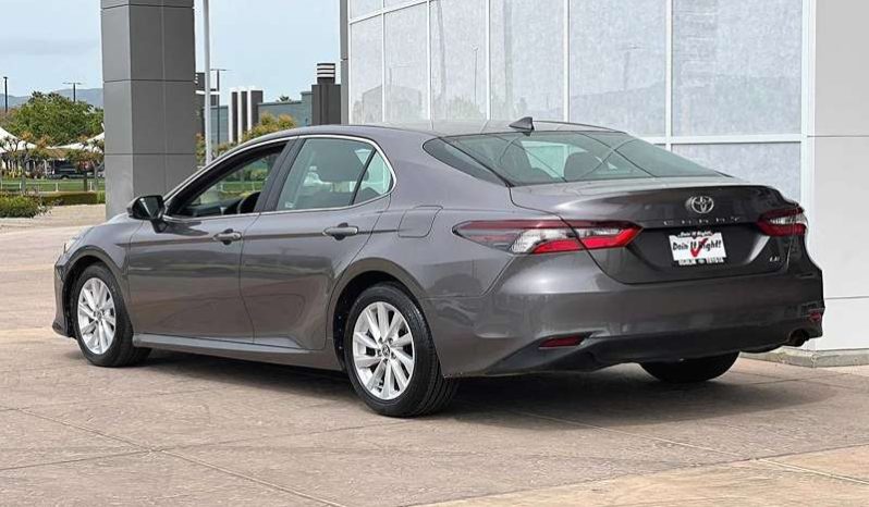 
								Used 2021 Toyota Camry full									