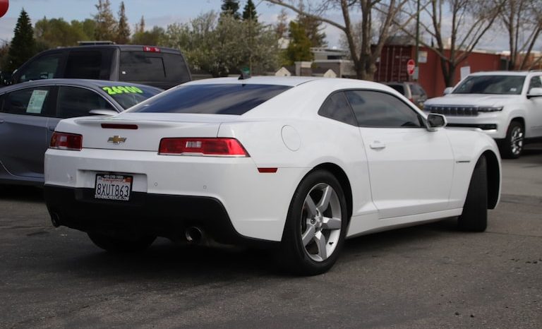 
								Used 2015 Chevrolet Camaro full									