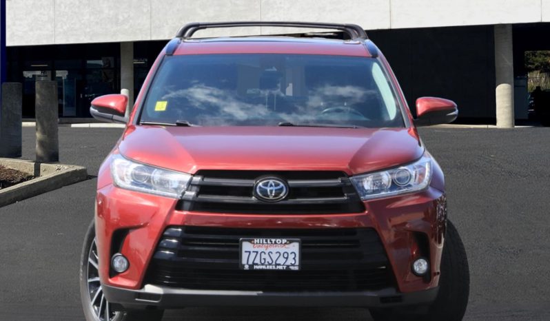 
								Used 2017 Toyota Highlander full									