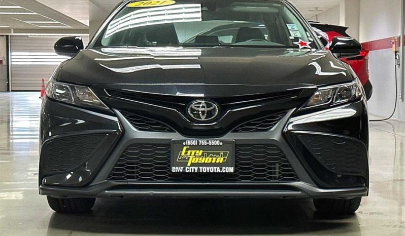 
								Used 2021 Toyota Camry full									