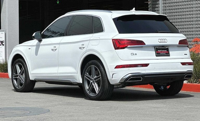 
								Used 2021 Audi Q5 full									