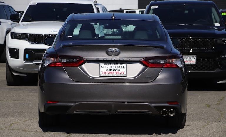 
								Used 2021 Toyota Camry full									